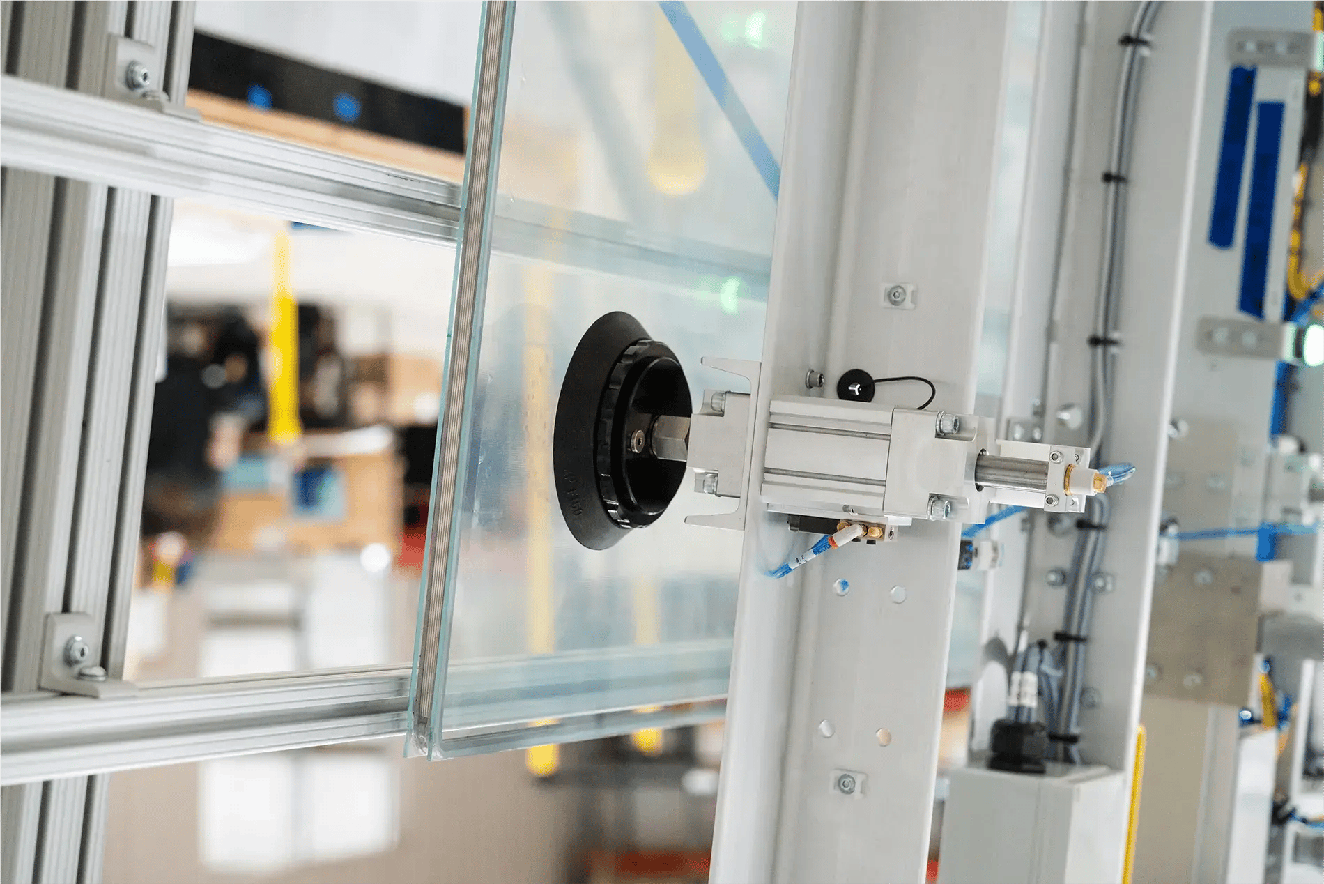 Glass_Handling-2