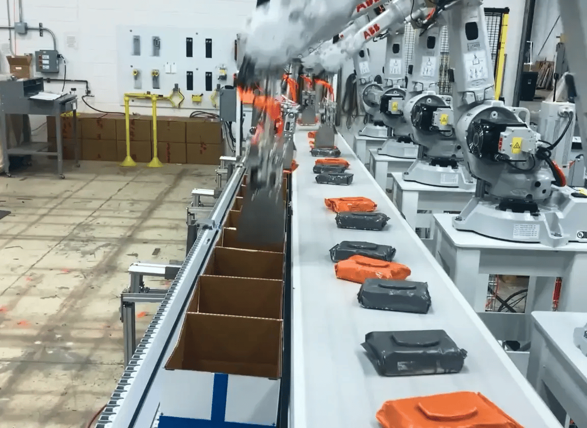 wet-wipes-on-conveyor