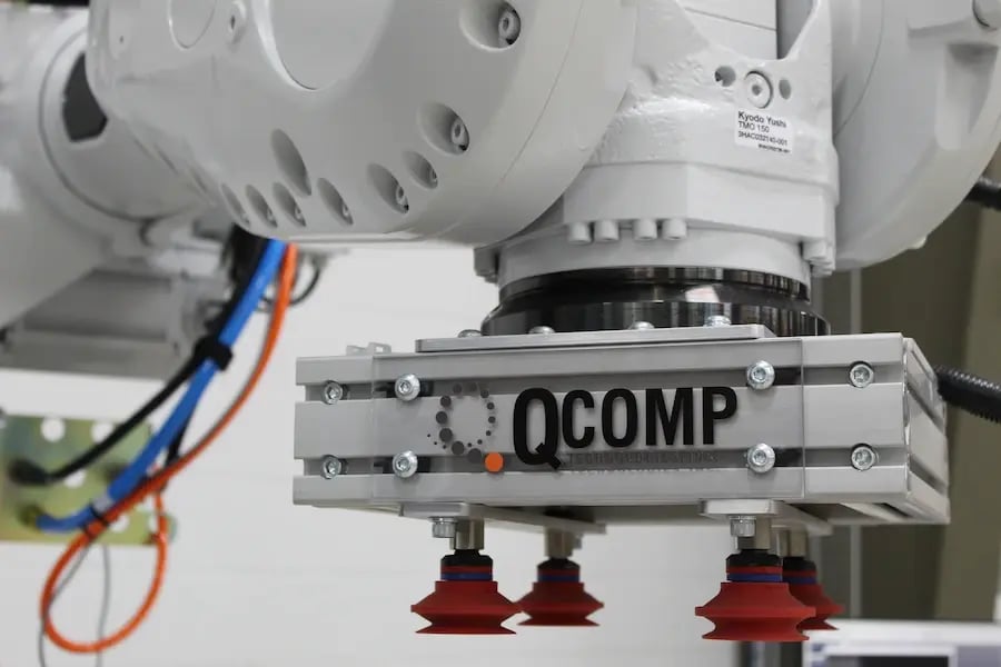 Injection Machine with Logo